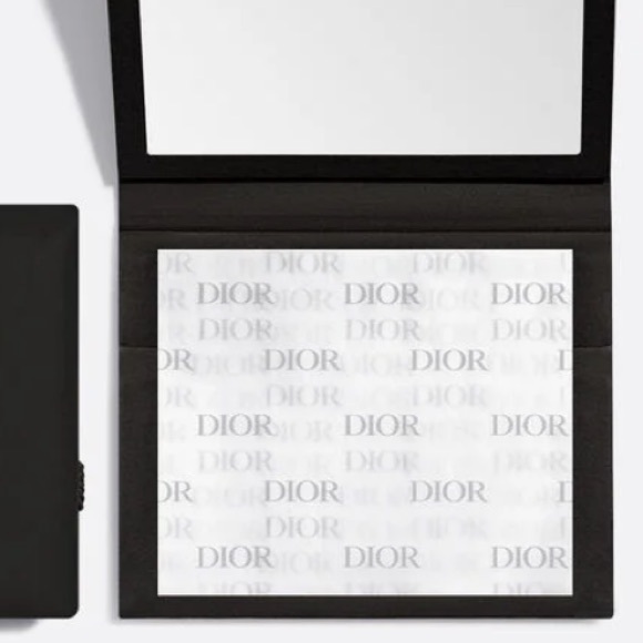 DIOR Blotting Papers. New. Unopened! - Picture 3 of 3